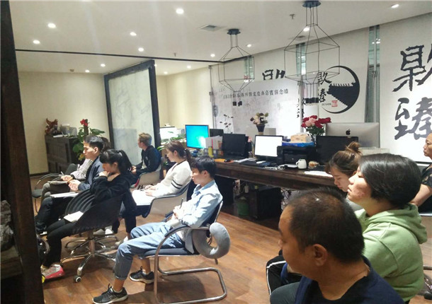 �y���k�����b���OӋ|�N���b�,��ץ�|���ٰlչ����푿ڱ���һվ!